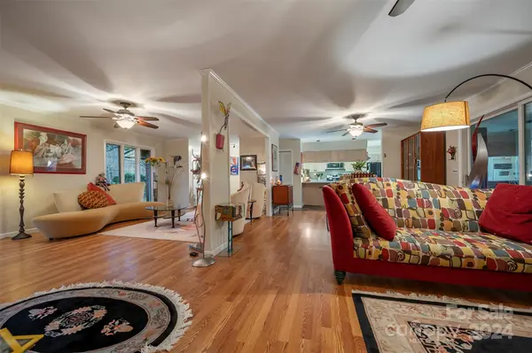 186 Catherine DR, Columbus, NC 28722