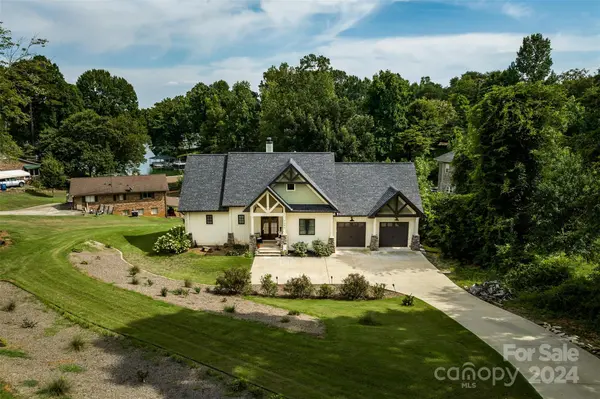 7379 Gabriel ST, Sherrills Ford, NC 28673