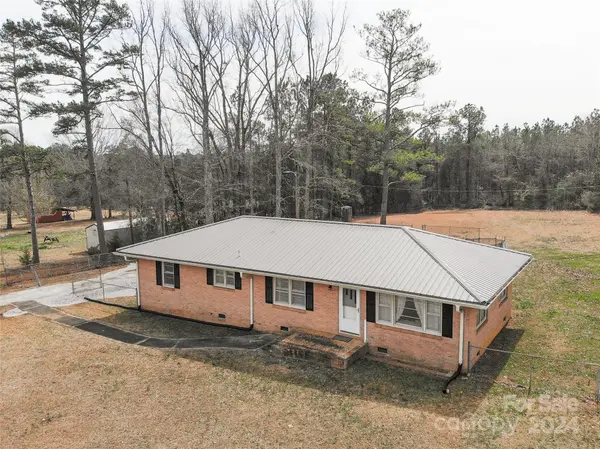 992 Davis DR, Chester, SC 29706