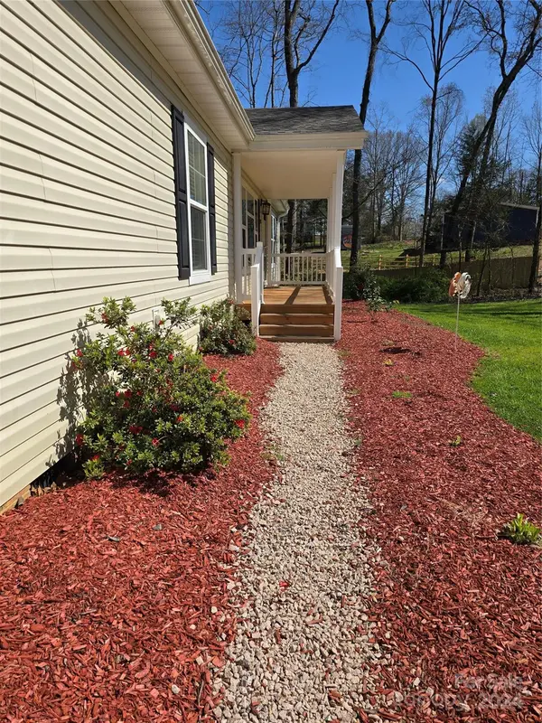 5928 Raintree CIR, Concord, NC 28027