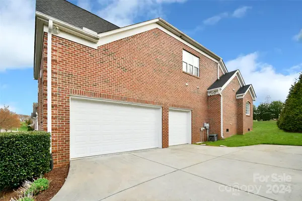 548 Fairwoods DR, Huntersville, NC 28078