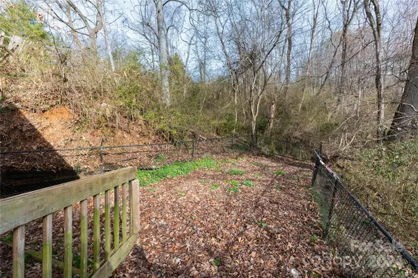 186 Sylvan Heights DR, Sylva, NC 28779
