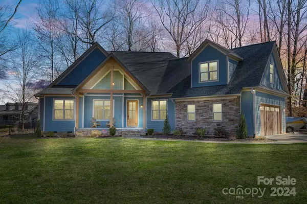 8001 Golf Course DR, Denver, NC 28037