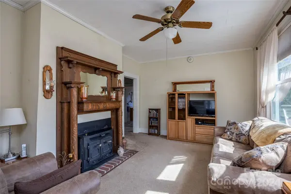 2324 Dekalb RD, Camden, SC 29020