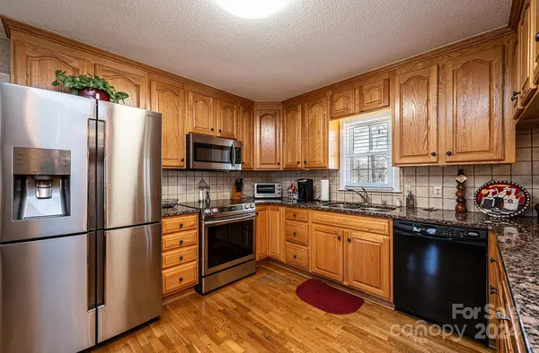 2764 Sides AVE, Connelly Springs, NC 28612