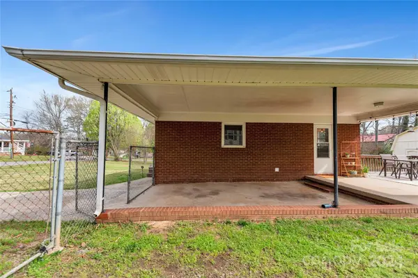 306 Belton AVE, Mount Holly, NC 28120