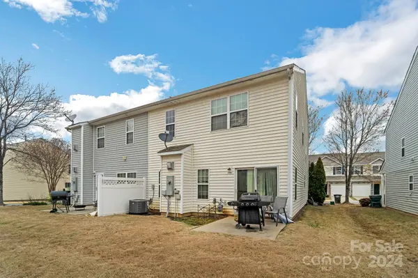 10610 Bunclody DR, Charlotte, NC 28213