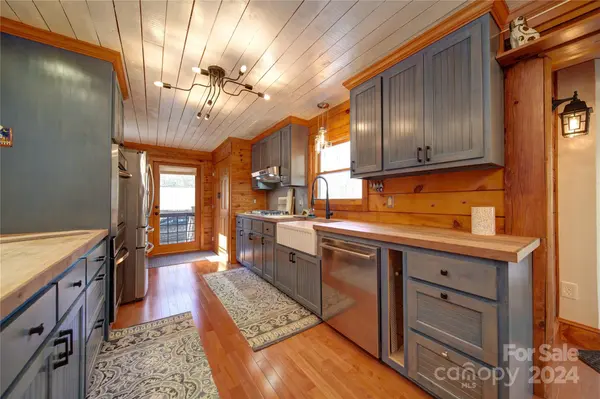 1903 Wicker Lovell RD, Randleman, NC 27317