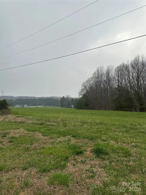 3549 Keystone DR, Sherrills Ford, NC 28673