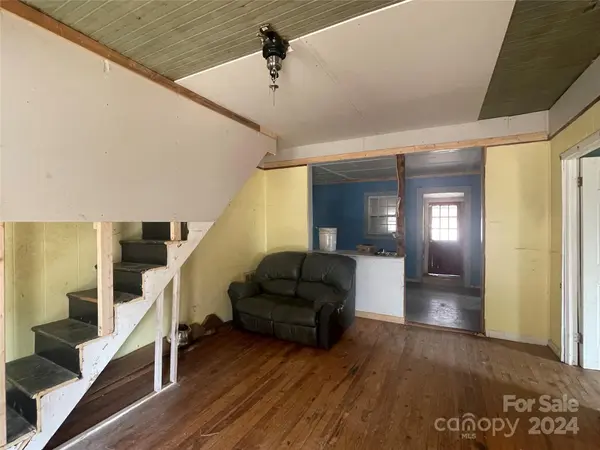 202 Hickory ST #21, Rhodhiss, NC 28667