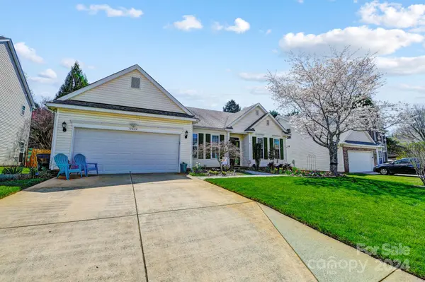 12622 Mcginnis LN, Huntersville, NC 28078