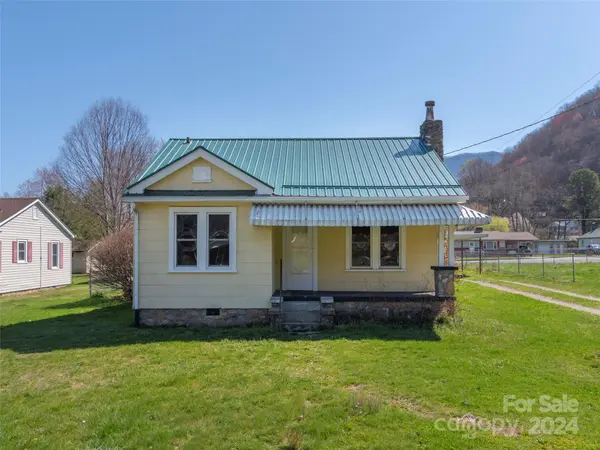 511 Allens Creek RD, Waynesville, NC 28786