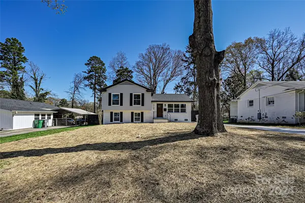 3709 Bankston PL, Charlotte, NC 28215
