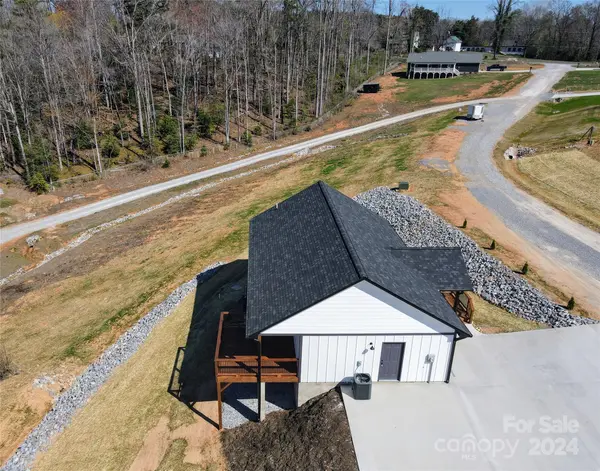 90 Mountain Springs DR, Nebo, NC 28761