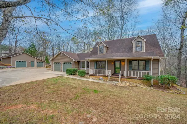 158 Mallard DR, Columbus, NC 28722