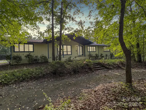 5033 Waxhaw Indian Trail RD, Matthews, NC 28104