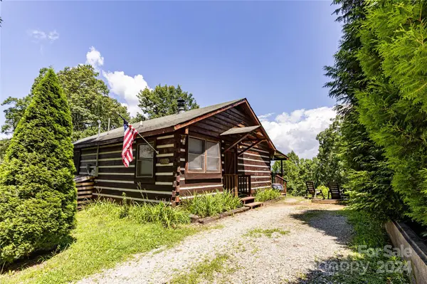 83 Biltmore CIR, Bryson City, NC 28713