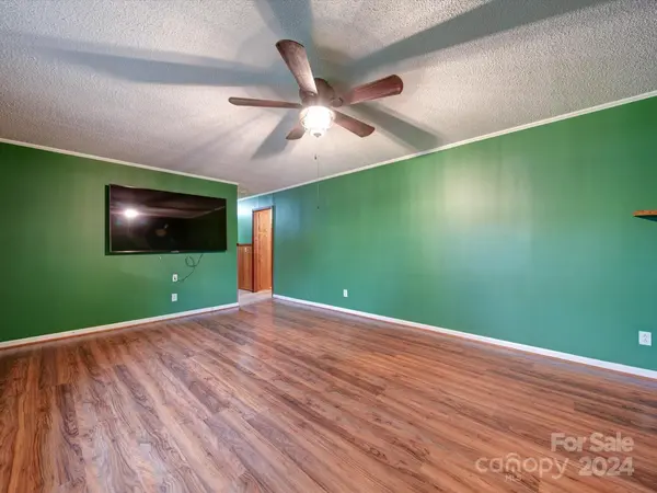 2227 Woodhurst LN, Albemarle, NC 28001