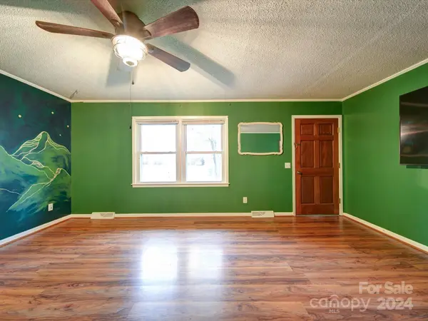 2227 Woodhurst LN, Albemarle, NC 28001