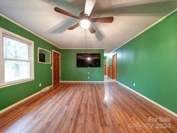 2227 Woodhurst LN, Albemarle, NC 28001