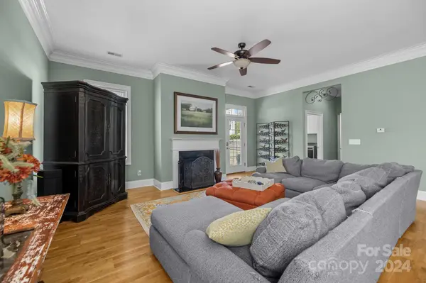 2702 Chasemont DR, Waxhaw, NC 28173