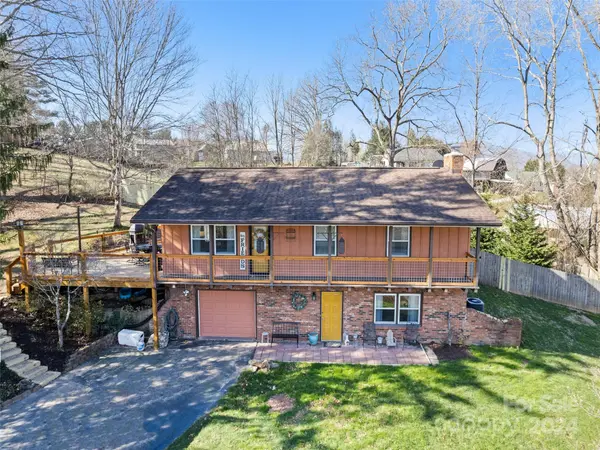 54 Danielwood CT, Clyde, NC 28721