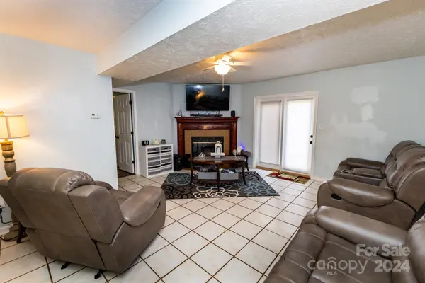 3459 Ridgewood DR, Morganton, NC 28655