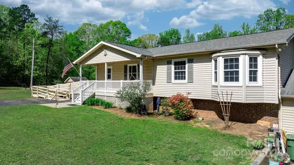 229 Oakridge RD, Stanley, NC 28164