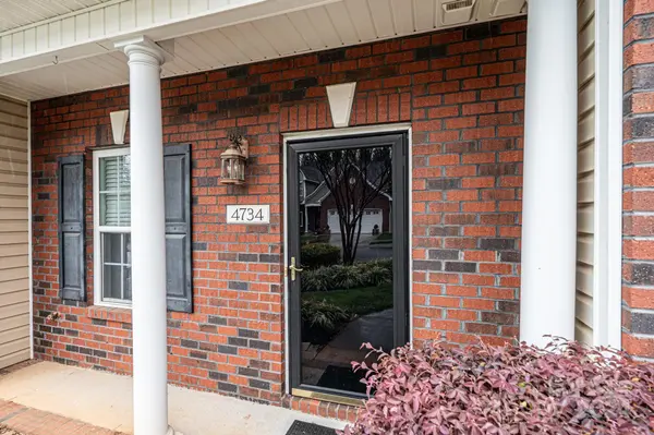 4734 Braxton Gate LN, Hickory, NC 28602