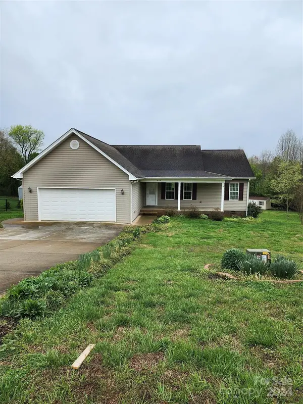 404 Stable Brook LN, Taylorsville, NC 28681