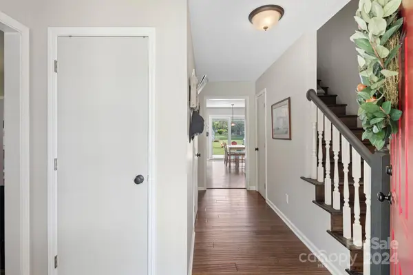 9 Mountain View DR, Arden, NC 28704