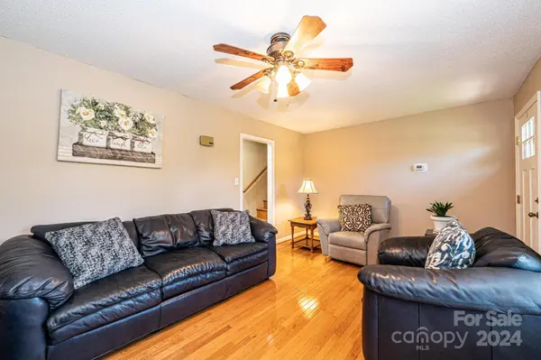 2310 40th Avenue LN NE, Hickory, NC 28601