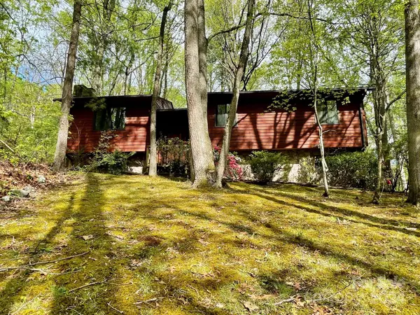 10 Mayfair PL, Arden, NC 28704
