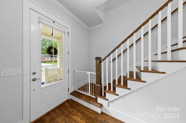 1701 Flynnwood DR, Charlotte, NC 28205