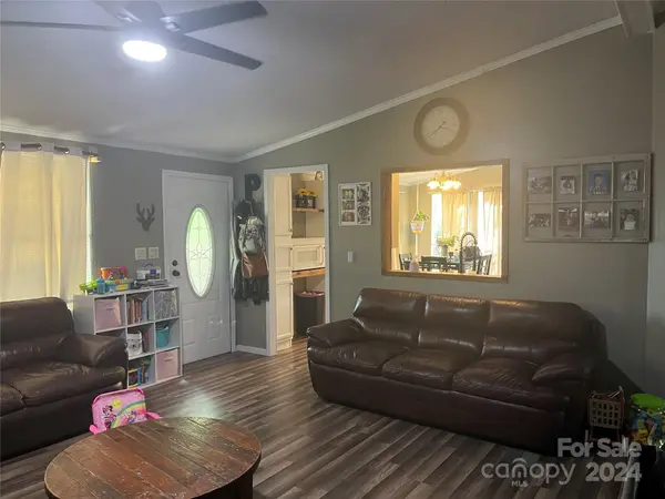2978 Yount RD, Claremont, NC 28610