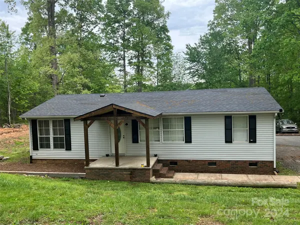 2978 Yount RD, Claremont, NC 28610