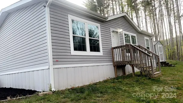 426 Shelton Laurel RD, Clyde, NC 28721