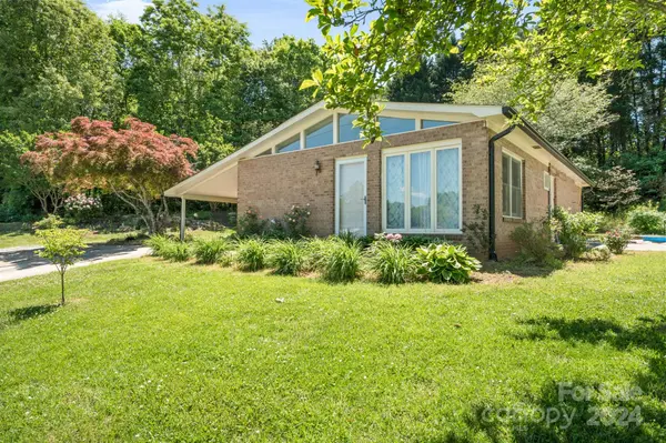 112 Lovelady RD, Valdese, NC 28690