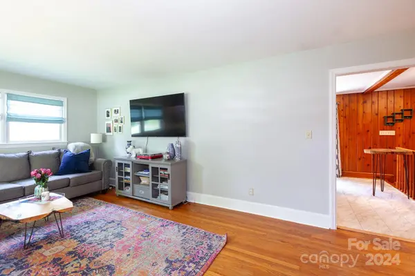 3333 Meredith AVE, Charlotte, NC 28208