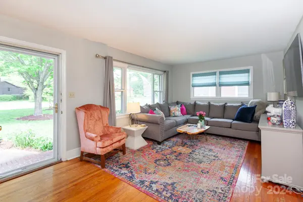 3333 Meredith AVE, Charlotte, NC 28208