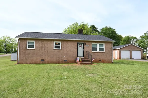 3493 Toms RD, Claremont, NC 28610
