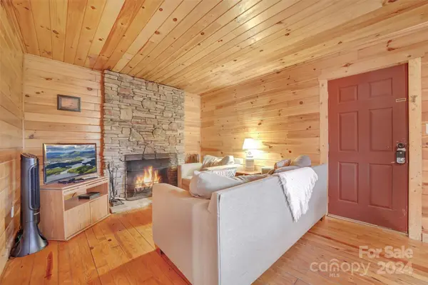 315 Blue Ridge Pkwy #52, Bryson City, NC 28713