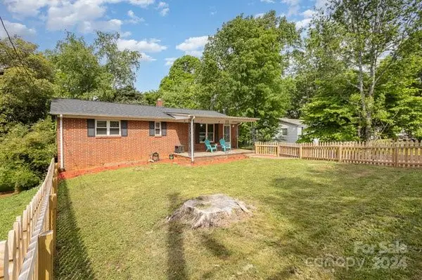 1508 N Deal AVE, Newton, NC 28658