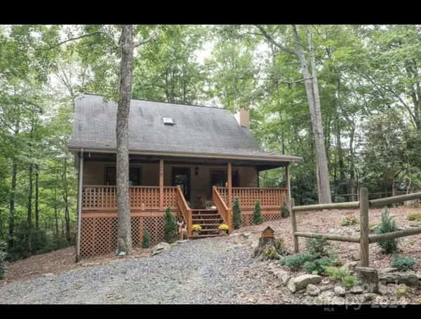 461 Galax CIR, Blowing Rock, NC 28605
