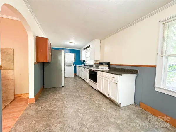 195 Teva Hollow LN, Taylorsville, NC 28681