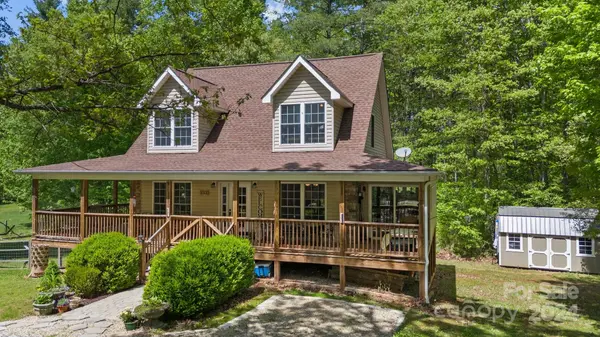 364 Heritage LN, Mars Hill, NC 28754