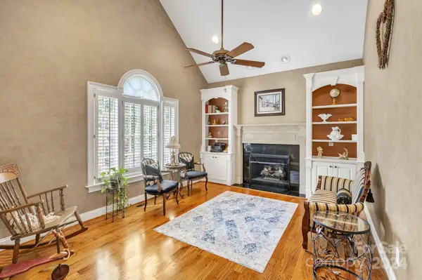 323 Benford DR, Boiling Springs, SC 29316