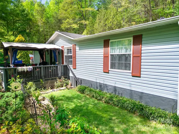 122 Andjen Valley RD, Sylva, NC 28779