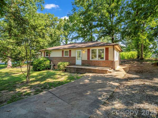 254 Oldcastle LN #49, Forest City, NC 28043