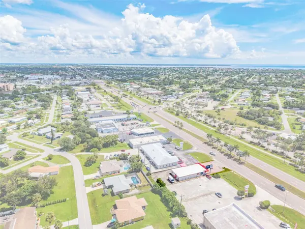 2842 TAMIAMI TRL, Port Charlotte, FL 33952